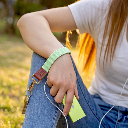 Stretchy Keychain Holder, Wrist Lanyard, Original Elastic Anti-Drop Design - SENLLY