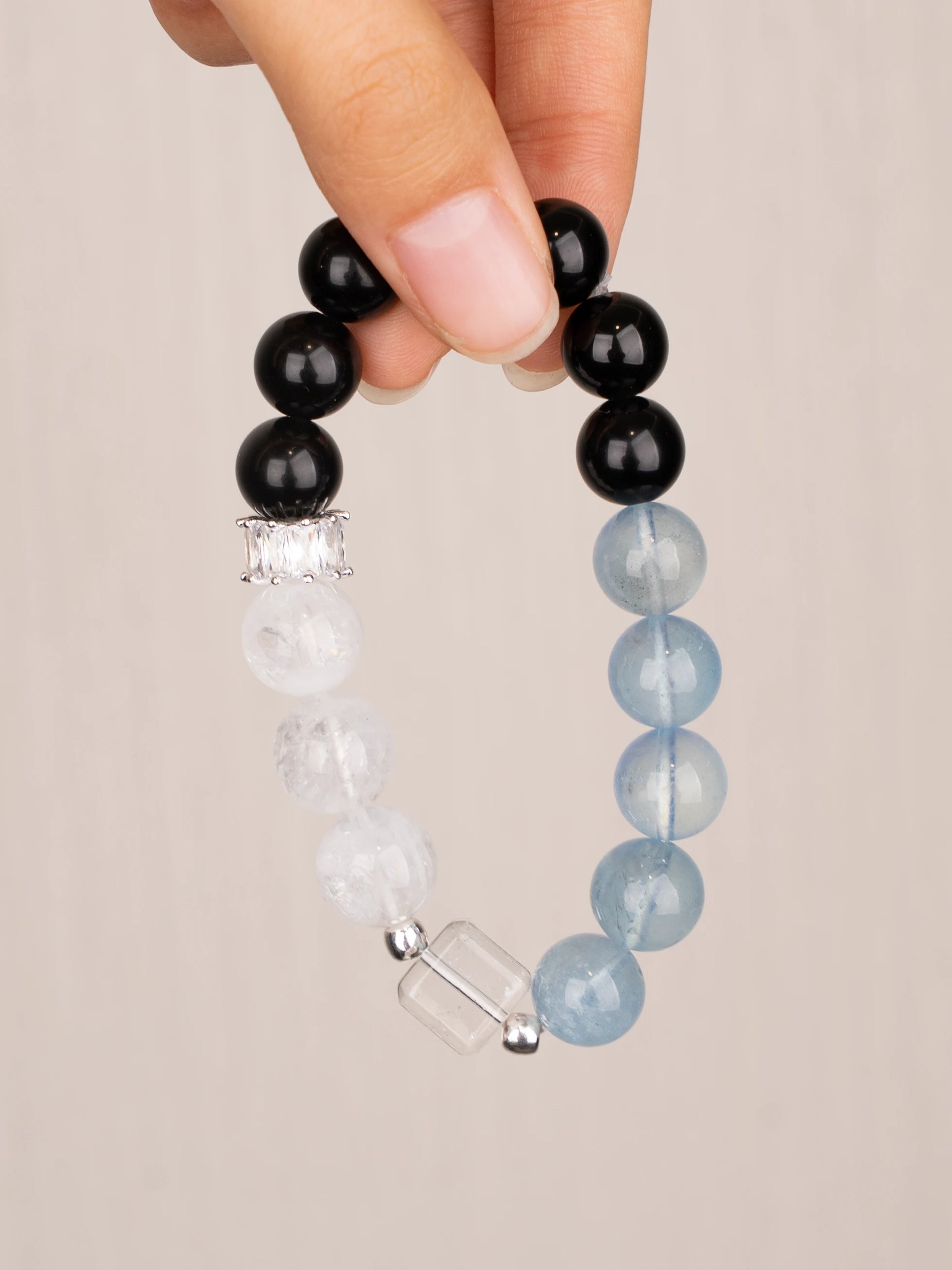 SENLLY Ocean Breath - Beaded Stretch Bracelet with Aquamarine, White Agate & Black Agate, Handmade Natural Stone Jewelry for Calm, Balance & Clarity