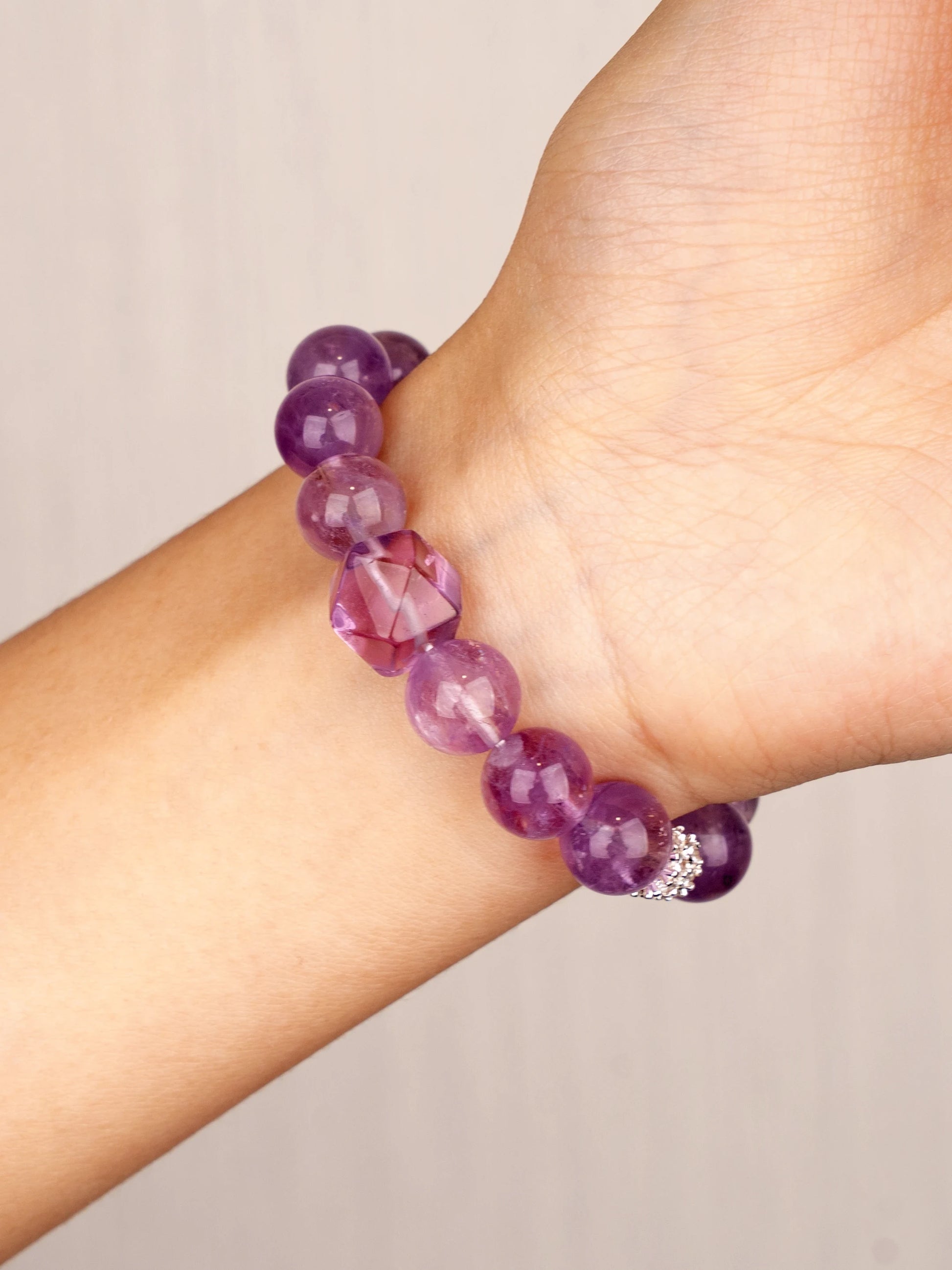 SENLLY Lavender Serenity - Handmade Lavender Amethyst Bracelet with Faceted Cube Accent, Natural Stone Jewelry