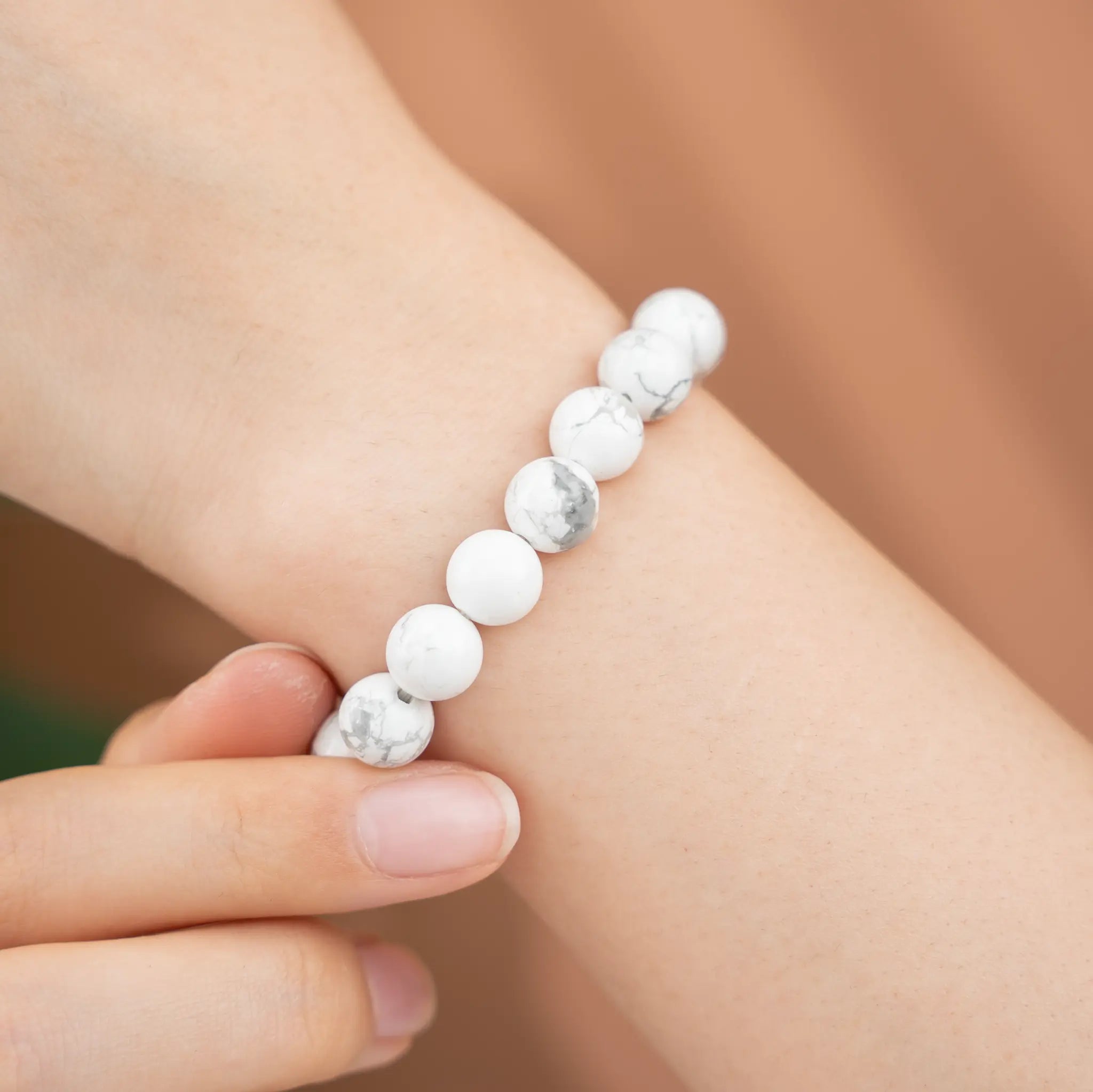 ‌Solid Color Gemstone Beaded Bracelet - Howlite