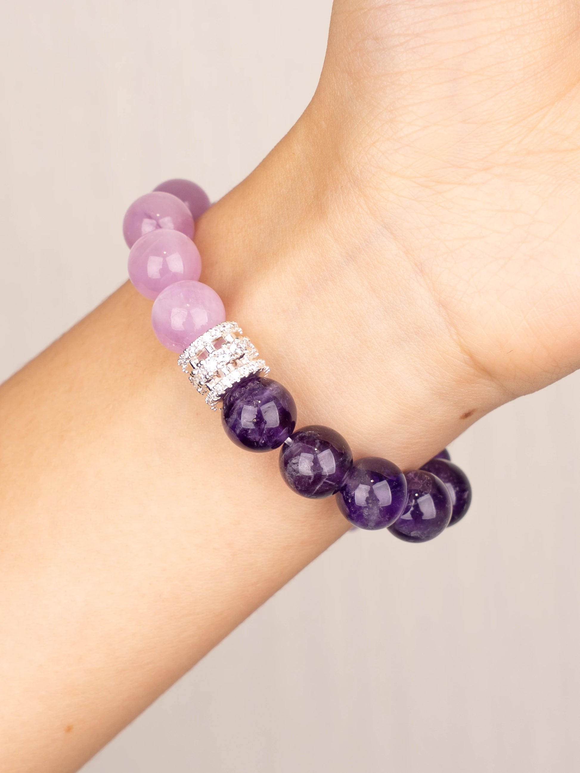 SENLLY Lilac Bloom - Beaded Stretch Bracelet with Kunzite & Amethyst, Handcrafted Natural Stone Jewelry for Calm Radiance & Elegant Color Harmony