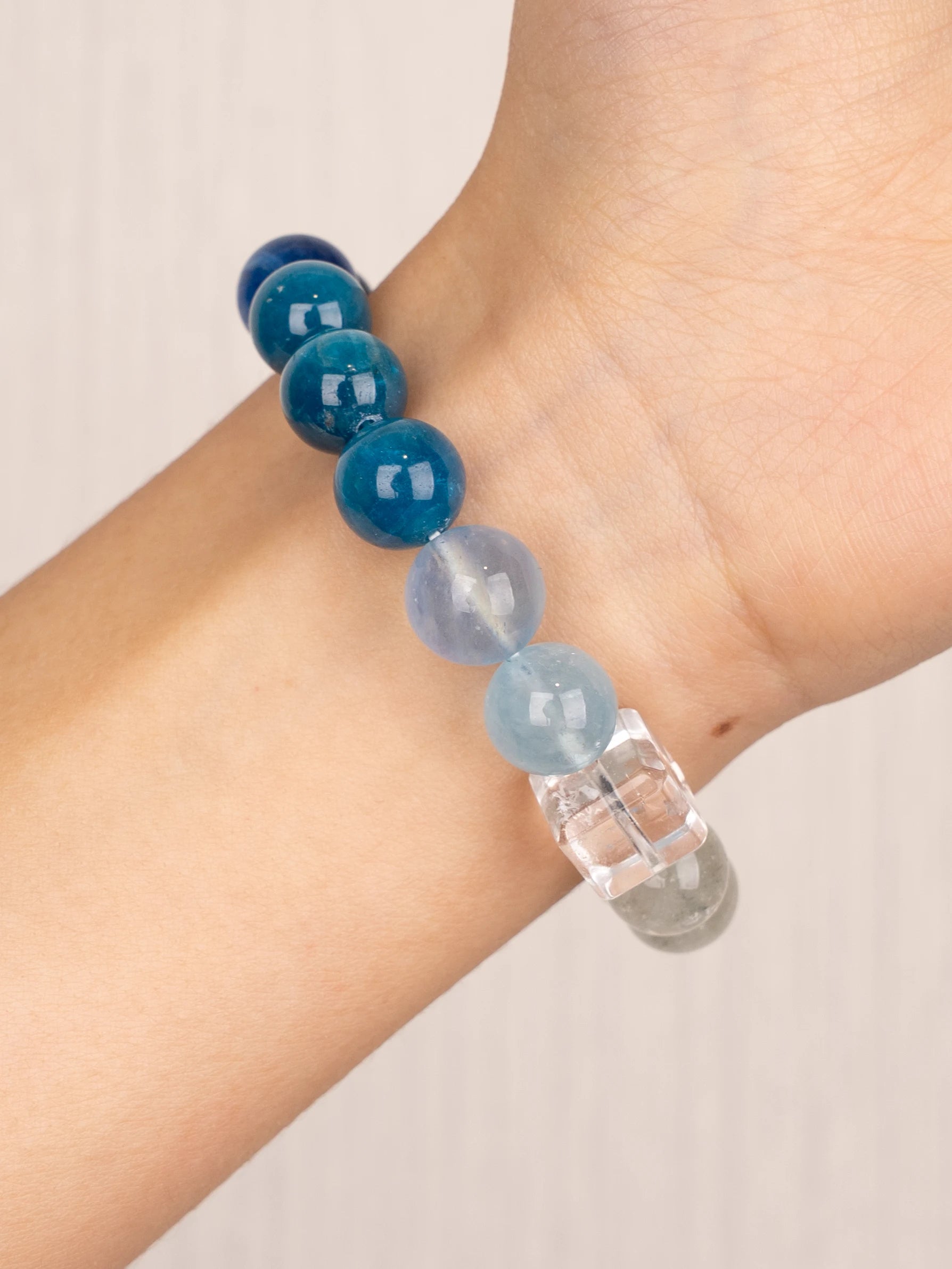 SENLLY Ocean Harmony - Kyanite, Blue Apatite, Aquamarine & Green Quartz Blend Beaded Bracelet, Handcrafted Natural Stone Jewelry for Clarity, Balance & Fresh Energy