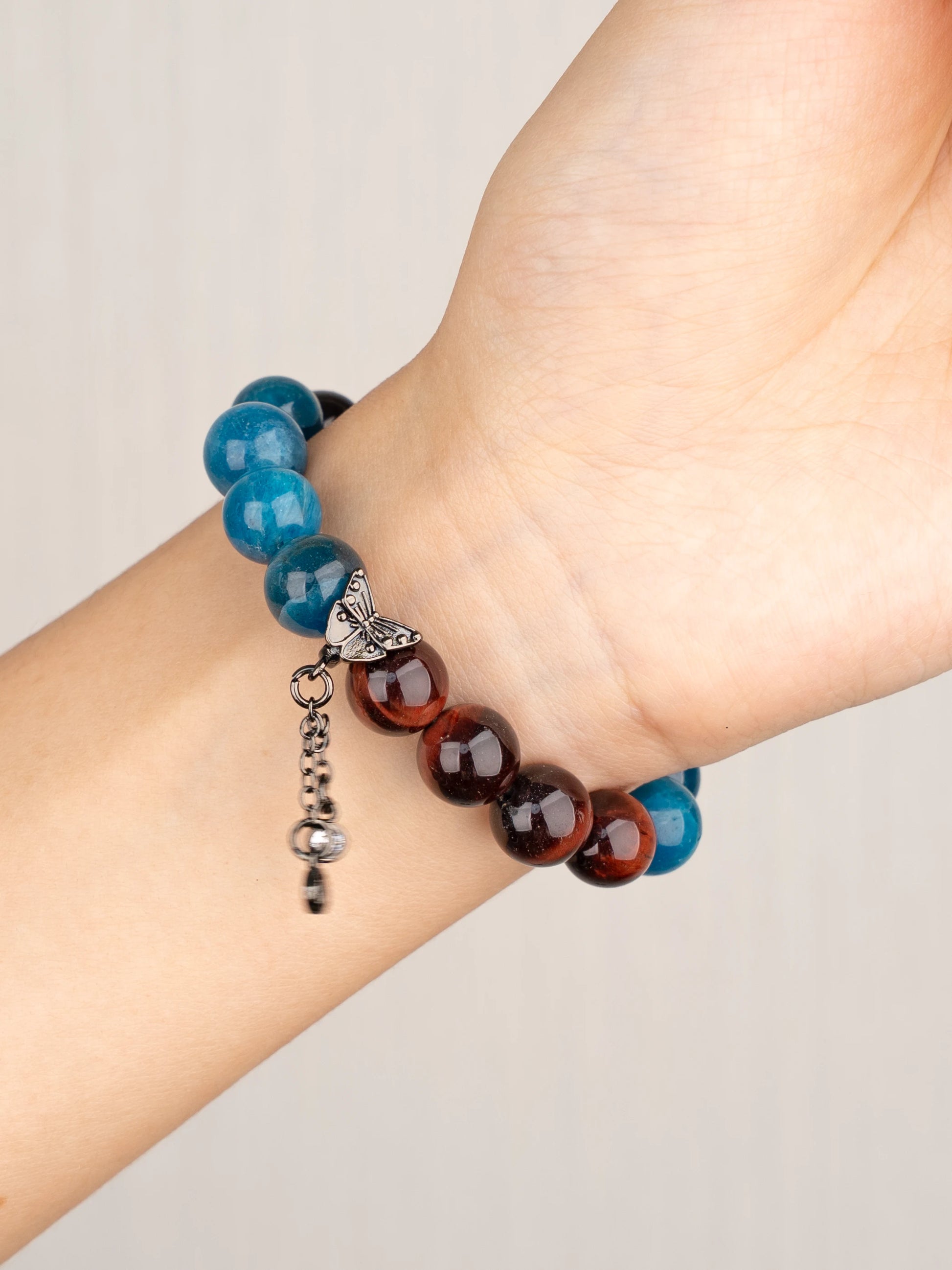 SENLLY Crimson Tide - Beaded Stretch Bracelet with Natural Blue Apatite & Red Tiger Eye, Handcrafted Natural Stone Jewelry for Strength, Motivation & Focus