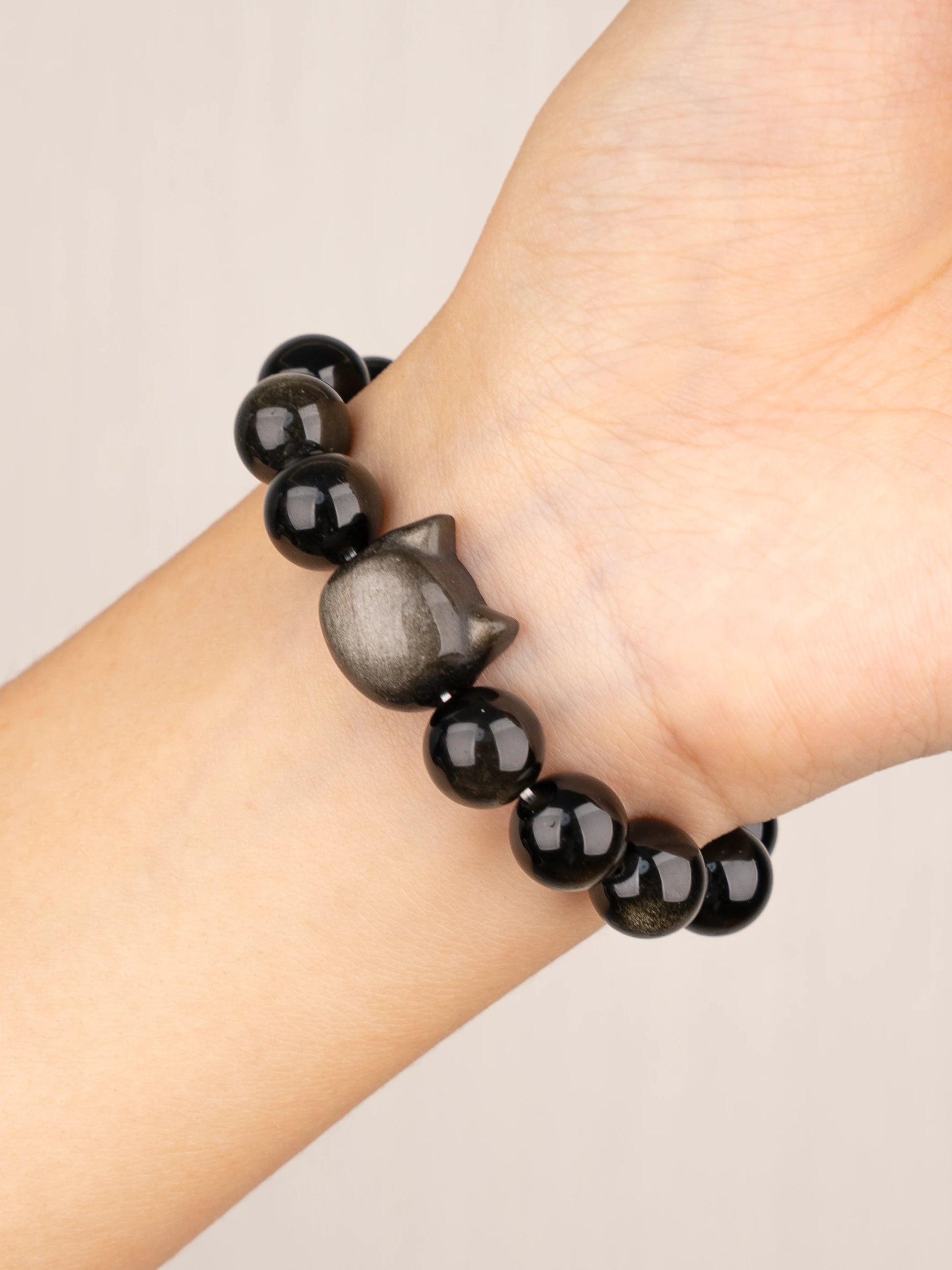 SENLLY Shadow Cat Guardian - Beaded Stretch Bracelet with Silver Obsidian & Cat Head Carving, Handmade Natural Stone Jewelry for Protection, Clarity & Balance