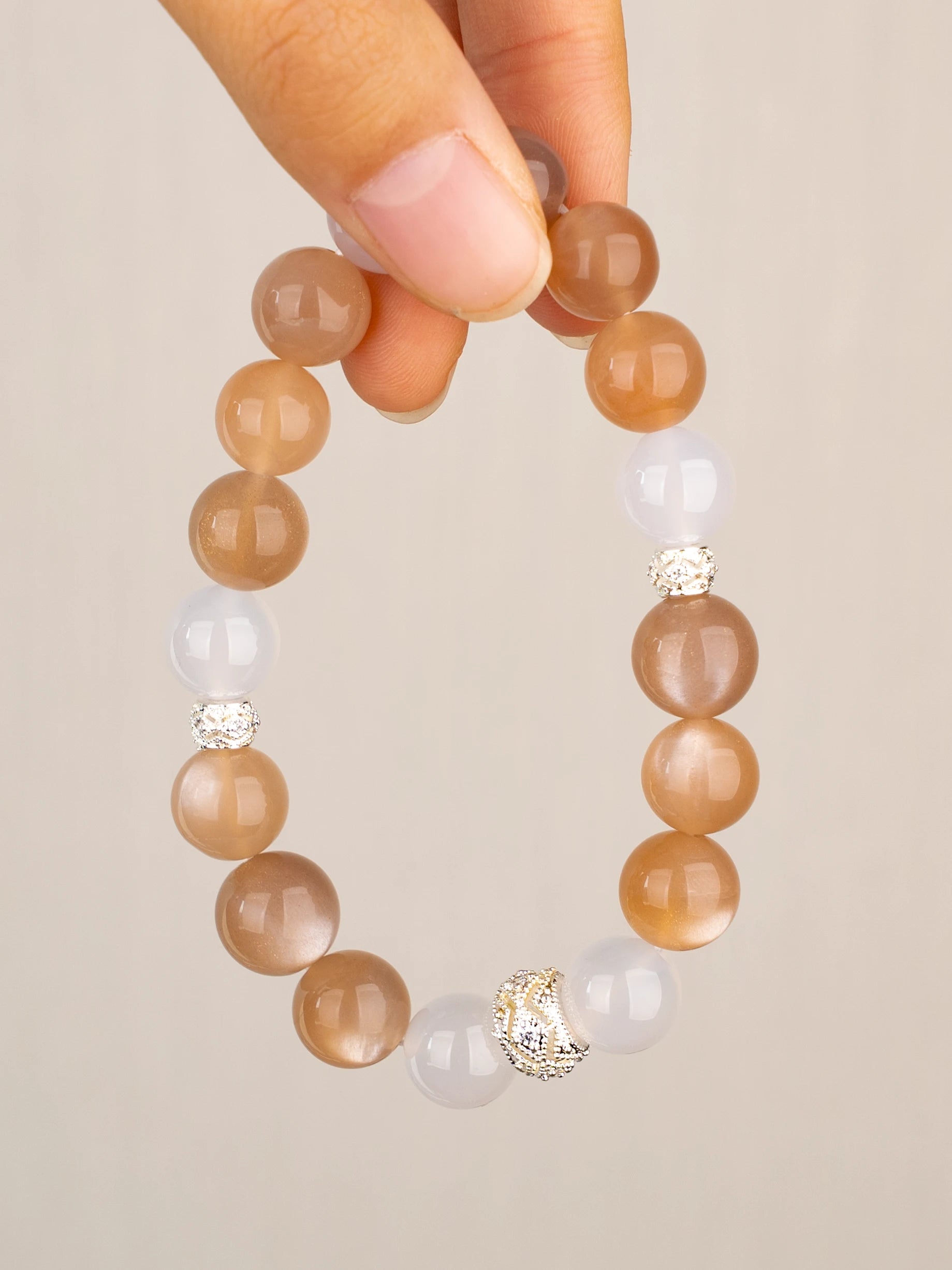 SENLLY Warm Serenity - Beaded Stretch Bracelet with Natural Sunstone & White Agate, Handcrafted Natural Stone Jewelry for Warmth, Clarity & Emotional Balance