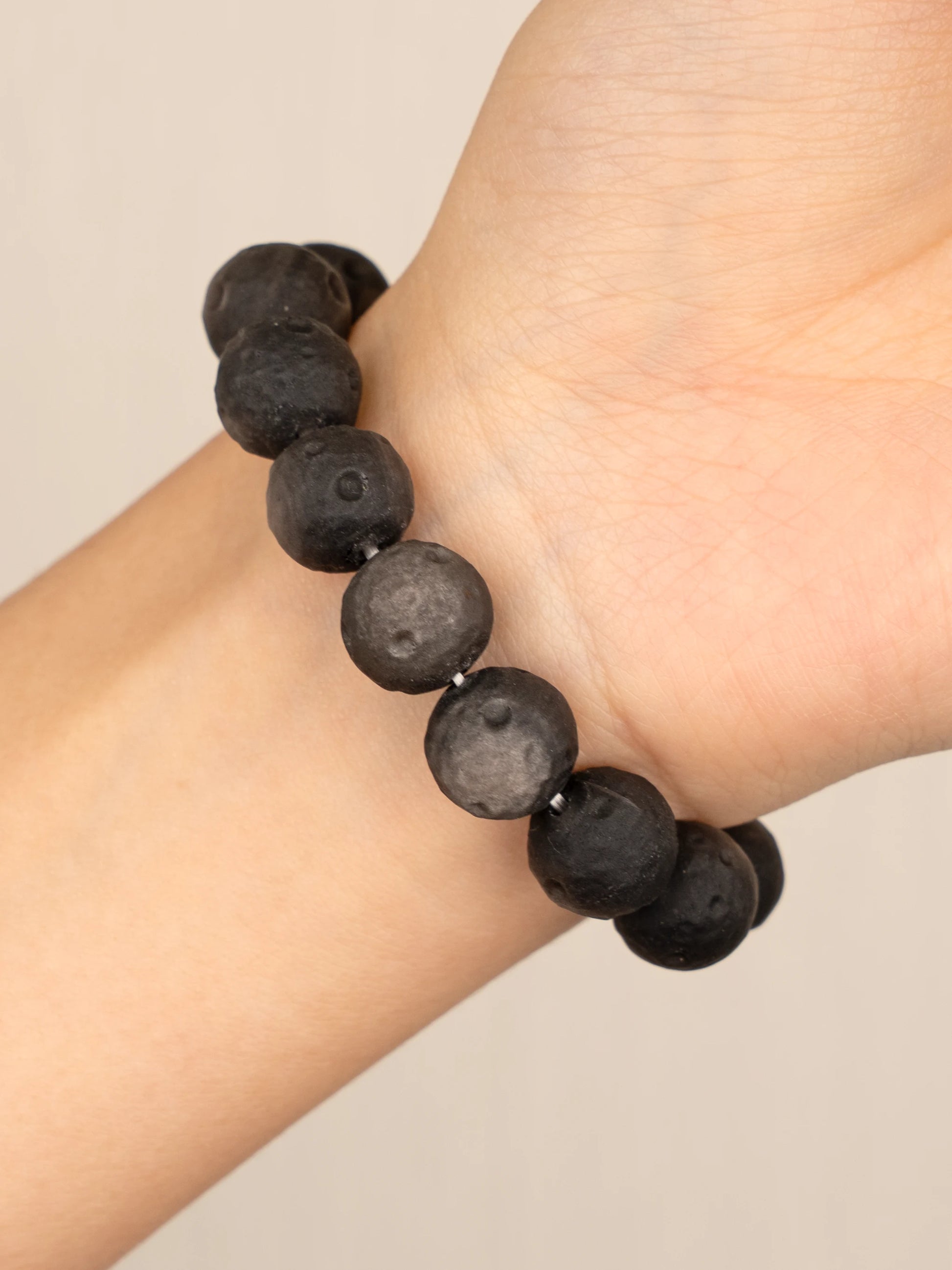 SENLLY Lunar Shadow - Silver Obsidian Moon-Texture 10mm Beaded Bracelet, Handmade Natural Stone Jewelry for Grounding, Protection & Clarity