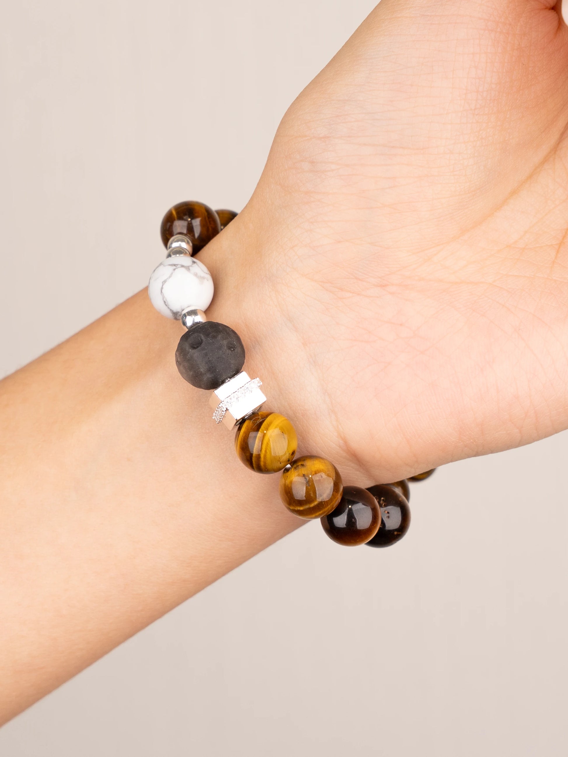 SENLLY Golden Vanguard - Beaded Stretch Bracelet with Natural Tiger Eye, Silver Obsidian & Howlite, Handcrafted Natural Stone Jewelry for Strength, Confidence & Grounding