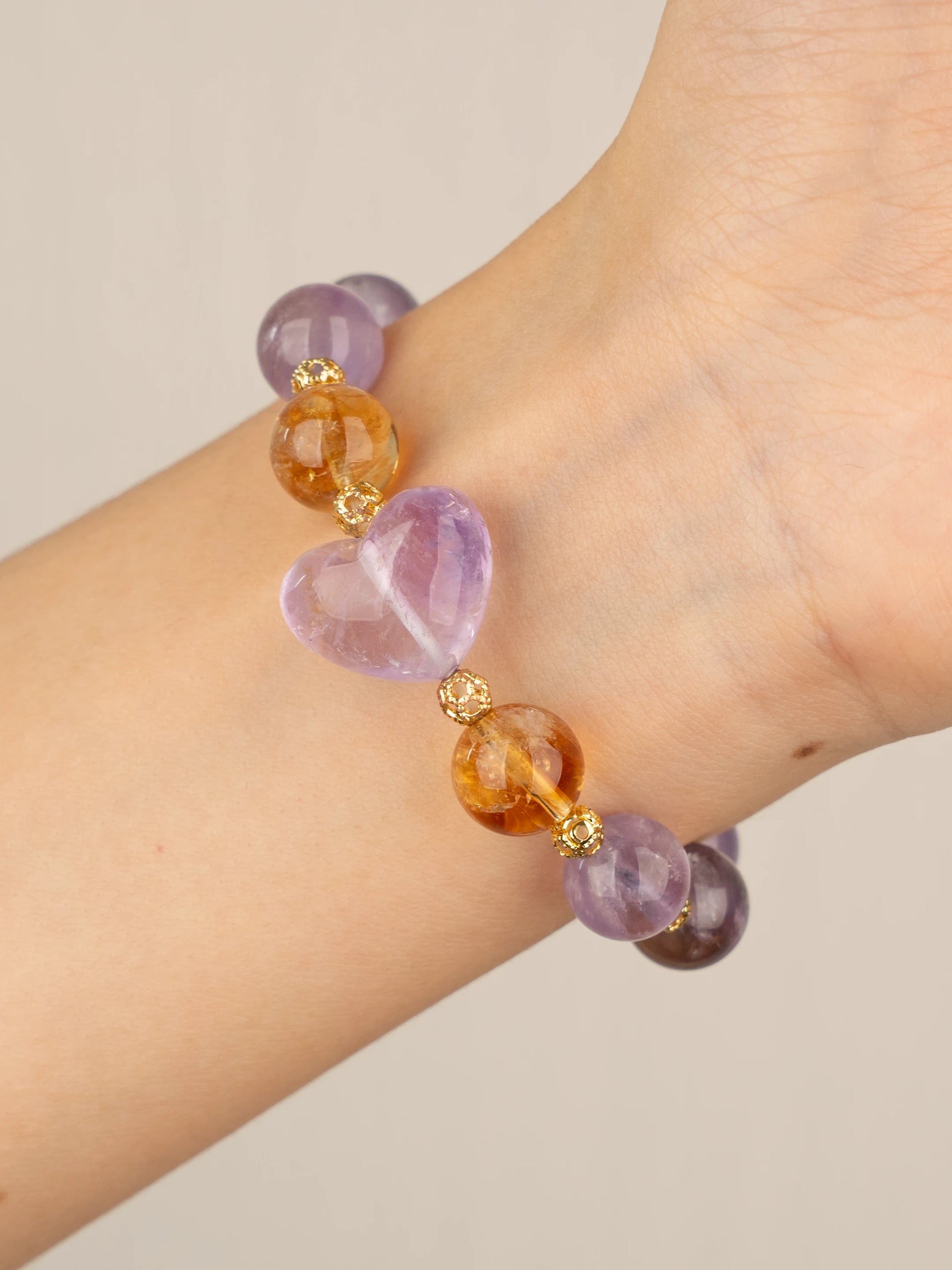 SENLLY Amethyst Heart Glow - Beaded Stretch Bracelet with Amethyst, Citrine & Heart-Shaped Amethyst Charm, Handmade Natural Stone Jewelry for Calm, Balance & Gentle Warmth