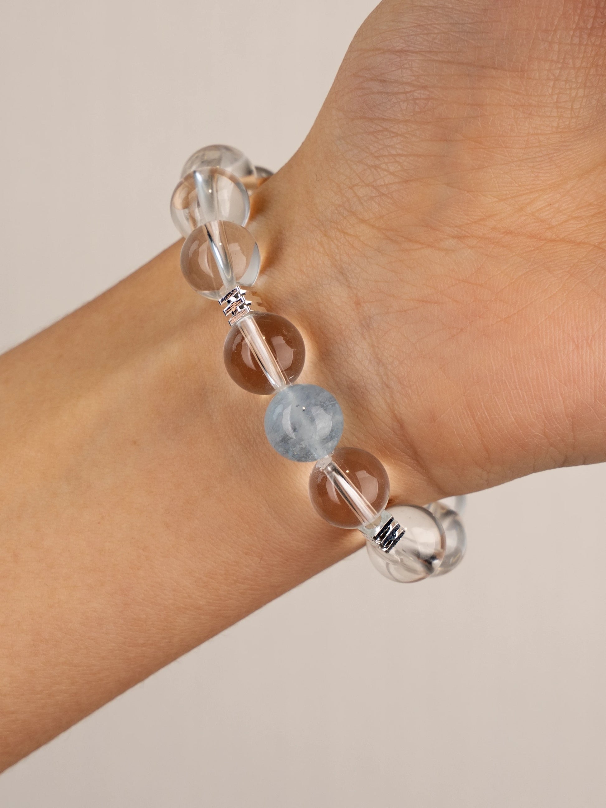 SENLLY Crystal Tide - Beaded Stretch Bracelet with Natural Aquamarine & Clear Quartz, Handcrafted Natural Stone Jewelry for Calm, Clarity & Inner Balance